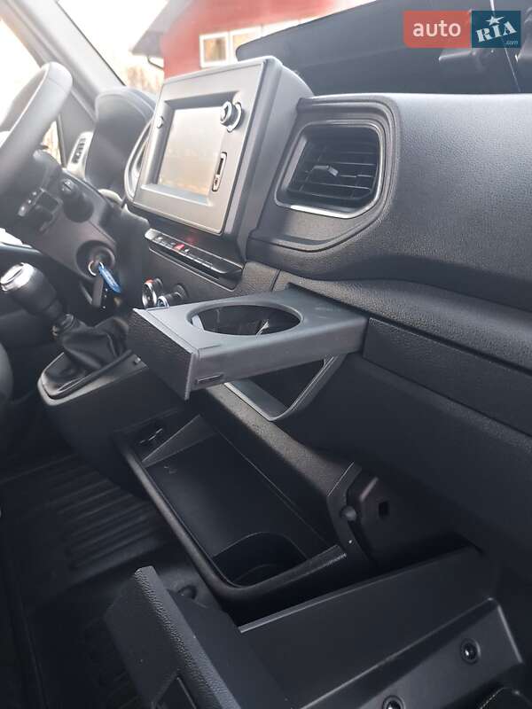 Грузовой фургон Renault Master 2021 в Млинове