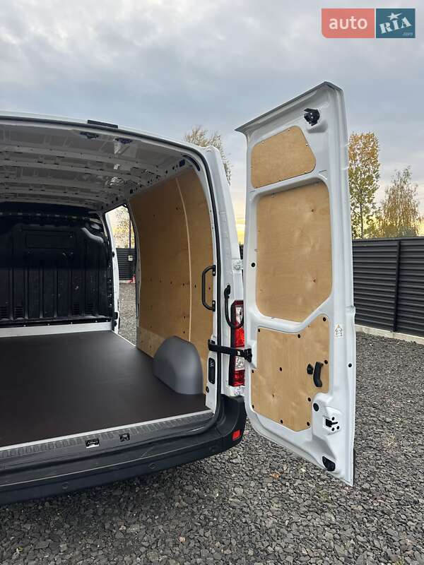 Вантажний фургон Renault Master 2022 в Ковелі