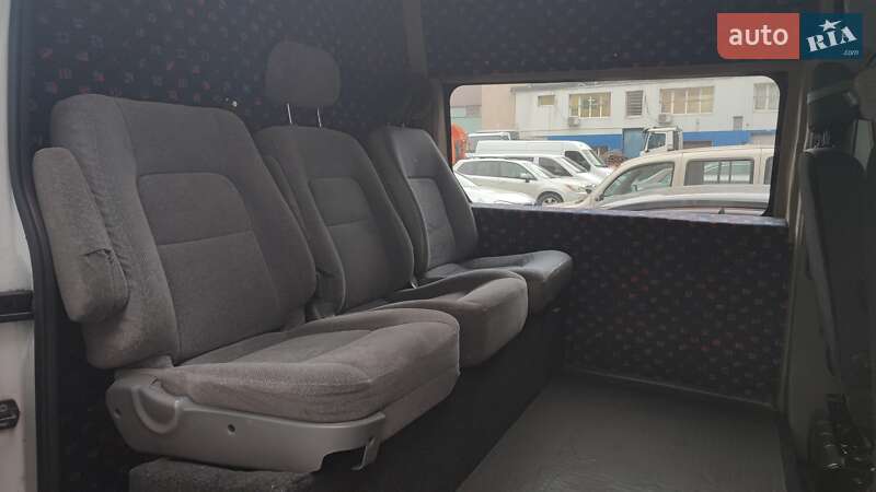 Вантажопасажирський фургон Renault Master 2012 в Дніпрі