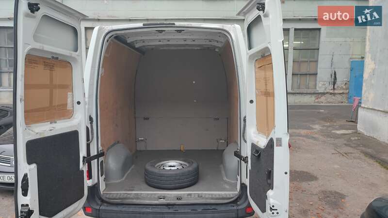 Вантажопасажирський фургон Renault Master 2012 в Дніпрі