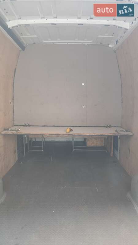 Вантажопасажирський фургон Renault Master 2012 в Дніпрі