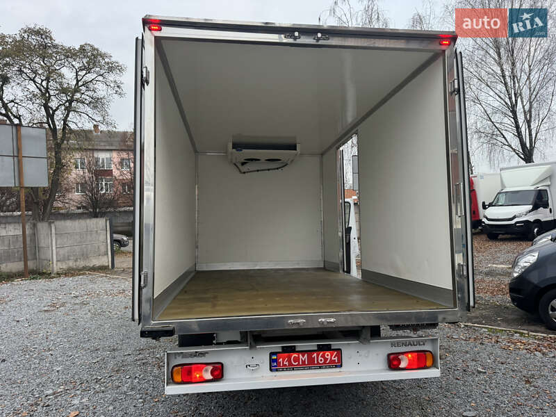 Другие грузовики Renault Master 2016 в Ровно