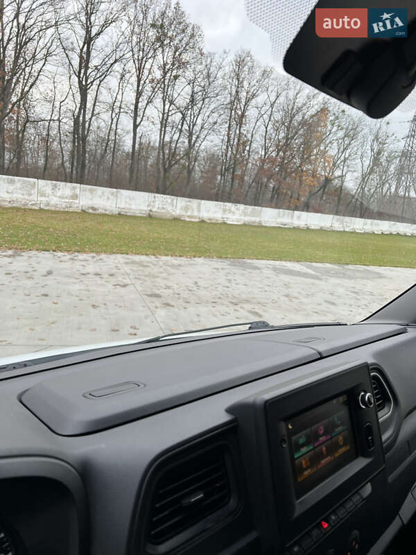 Вантажний фургон Renault Master 2022 в Луцьку