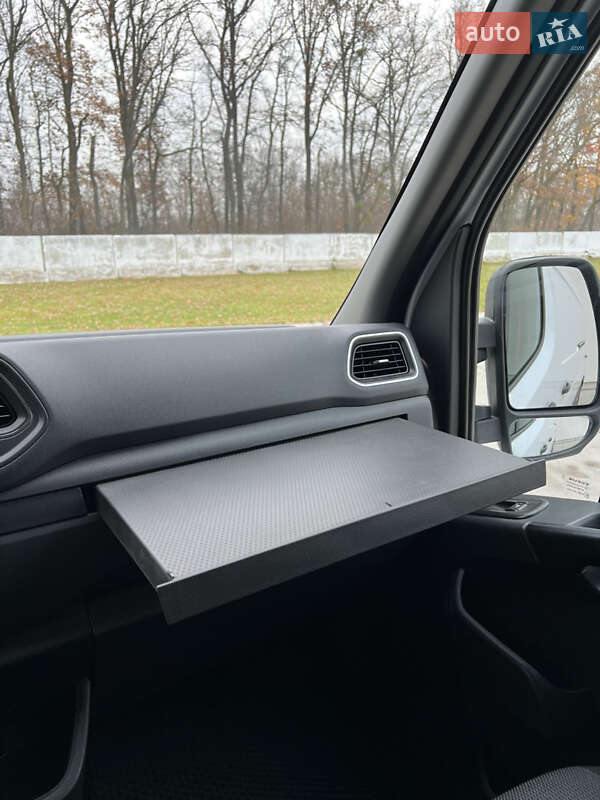 Вантажний фургон Renault Master 2022 в Луцьку