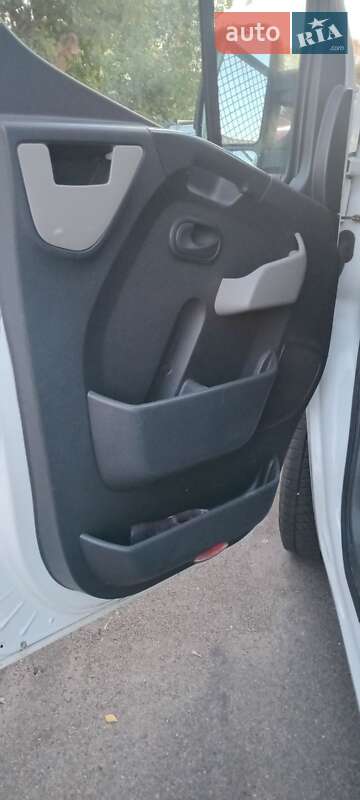 Грузопассажирский фургон Renault Master 2012 в Киеве