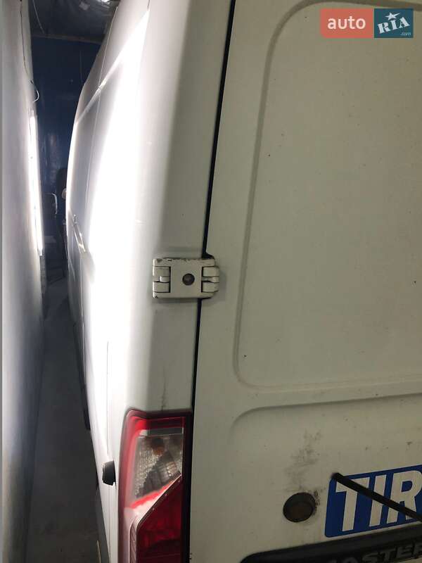 Микроавтобус Renault Master 2013 в Киеве фото 13 Микроавтобус Renault Master 2013 в Киеве