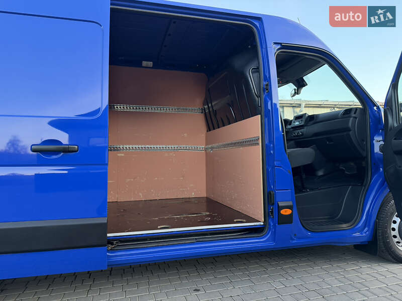 Вантажний фургон Renault Master 2022 в Дубні