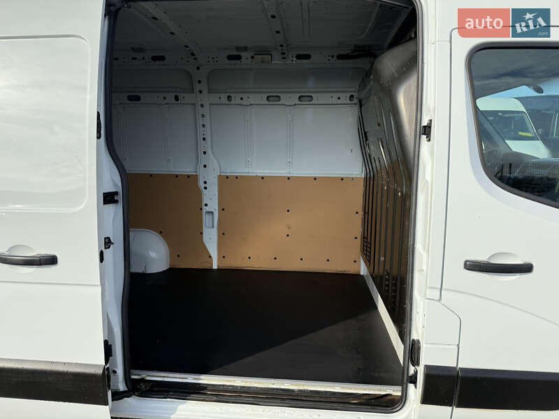 Грузовой фургон Renault Master 2017 в Дубно