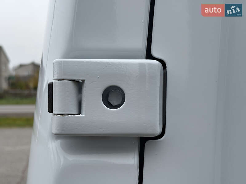 Грузовой фургон Renault Master 2023 в Дубно