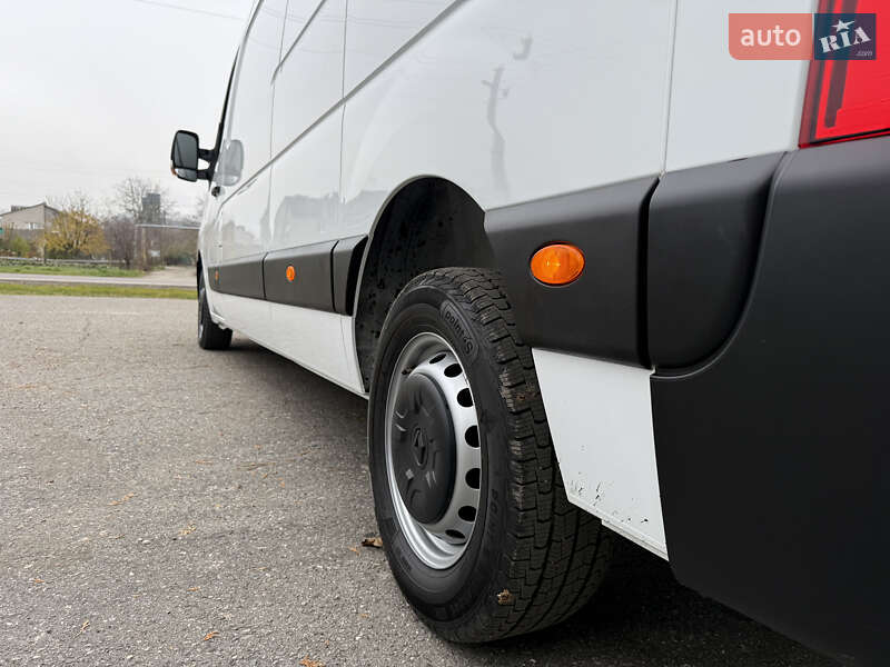 Грузовой фургон Renault Master 2023 в Дубно