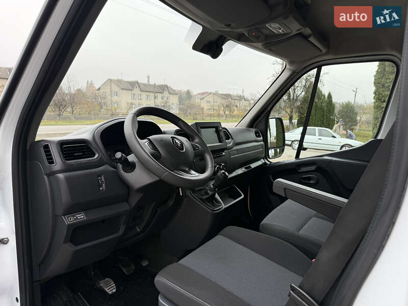 Грузовой фургон Renault Master 2023 в Дубно