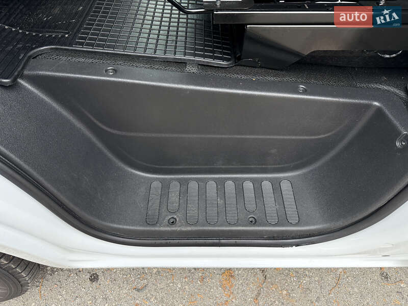 Грузовой фургон Renault Master 2023 в Дубно