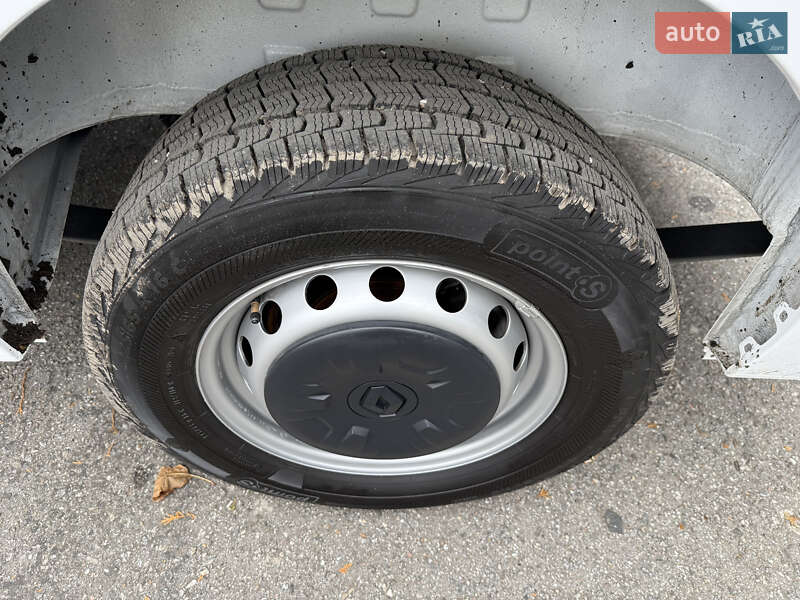 Грузовой фургон Renault Master 2023 в Дубно