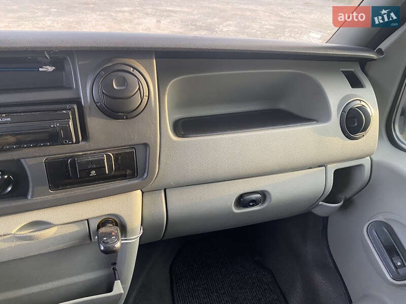 Інші вантажівки Renault Master 2005 в Обухові