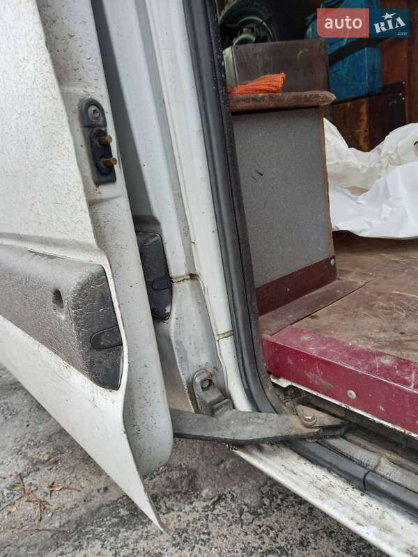 Грузовой фургон Renault Master 2003 в Обухове