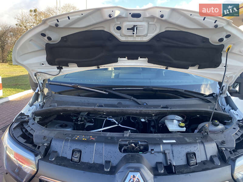 Вантажний фургон Renault Master 2022 в Луцьку