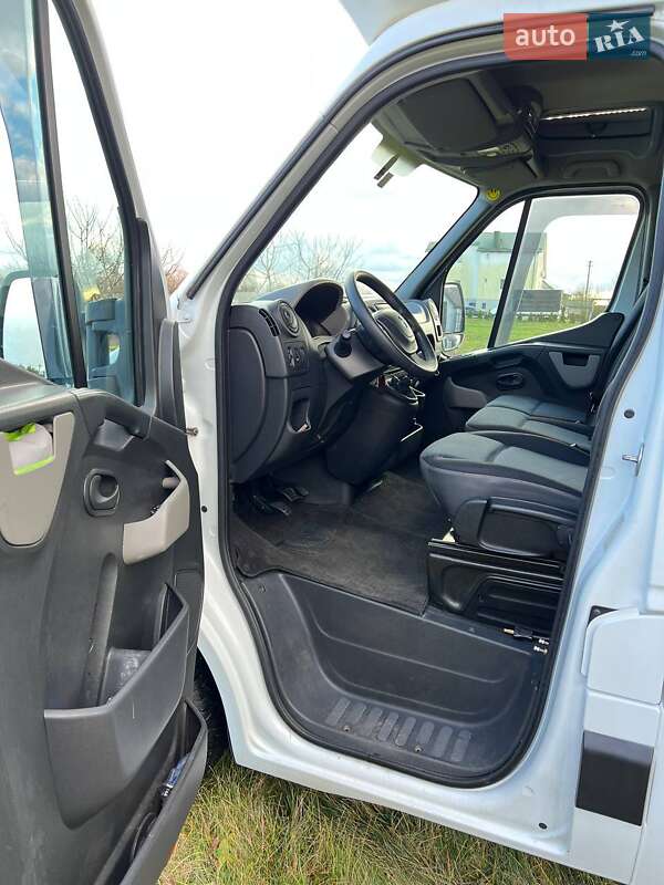 Тентований Renault Master 2015 в Ратному