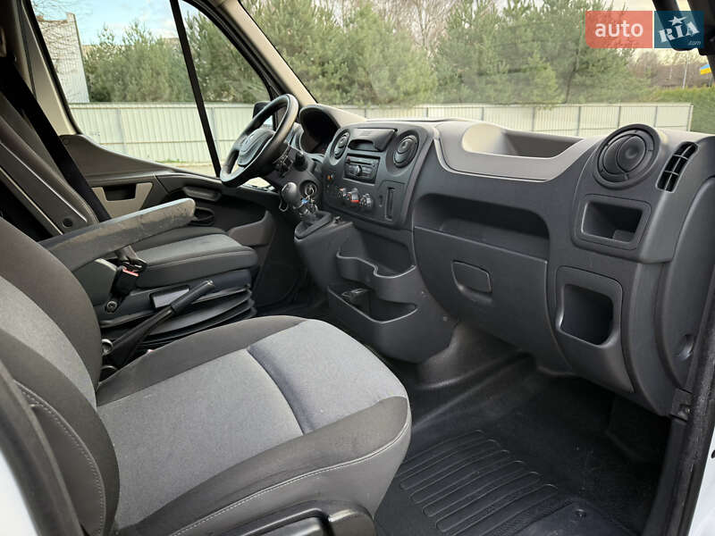 Минивэн Renault Master 2016 в Луцке