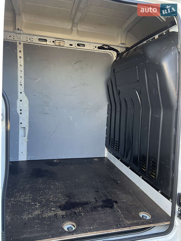 Вантажопасажирський фургон Renault Master 2018 в Львові