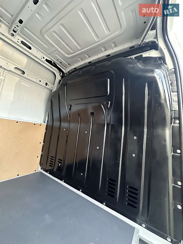 Грузовой фургон Renault Master 2018 в Луцке