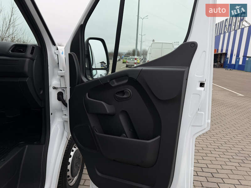 Грузовой фургон Renault Master 2022 в Дубно