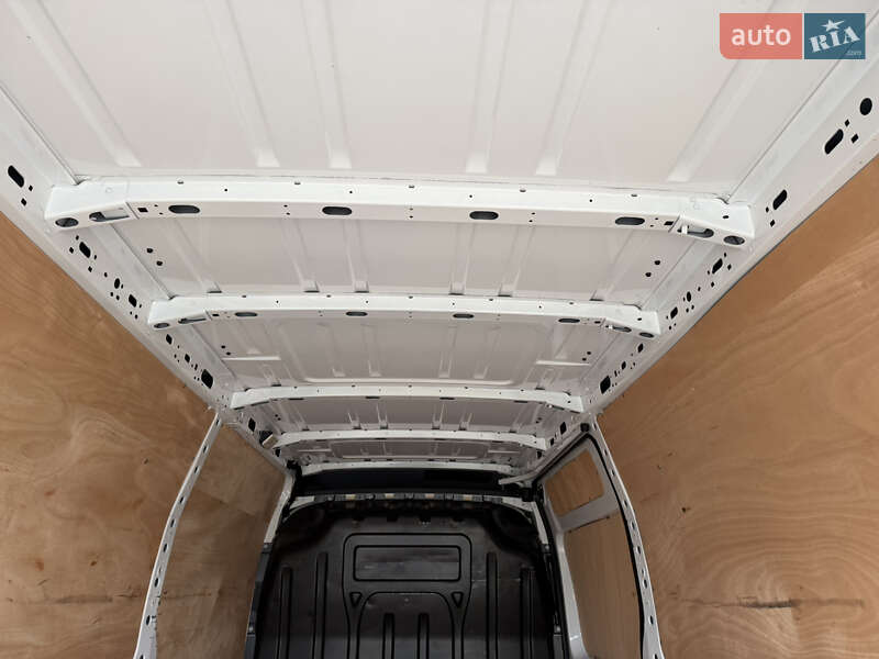 Грузовой фургон Renault Master 2022 в Дубно