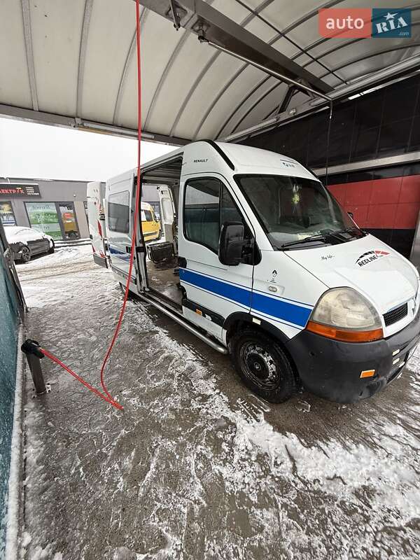 Мінівен Renault Master 2004 в Львові фото 2 Мінівен Renault Master 2004 в Львові