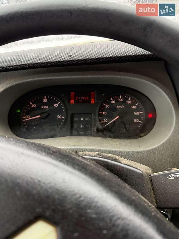 Мінівен Renault Master 2004 в Львові фото 17 Мінівен Renault Master 2004 в Львові