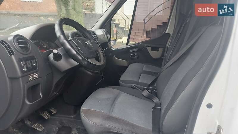 Вантажний фургон Renault Master 2015 в Олександрії