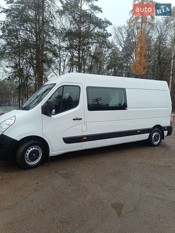 Вантажопасажирський фургон Renault Master 2018 в Дубні