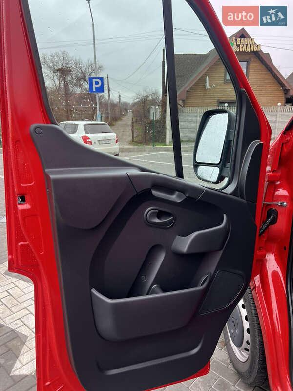 Вантажний фургон Renault Master 2023 в Дніпрі
