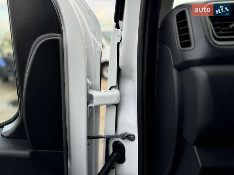 Вантажний фургон Renault Master 2020 в Києві