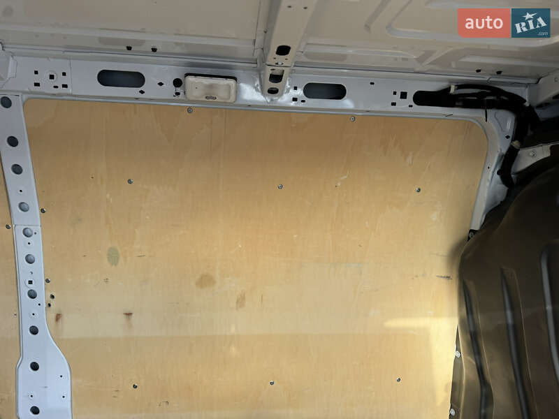 Вантажний фургон Renault Master 2020 в Києві