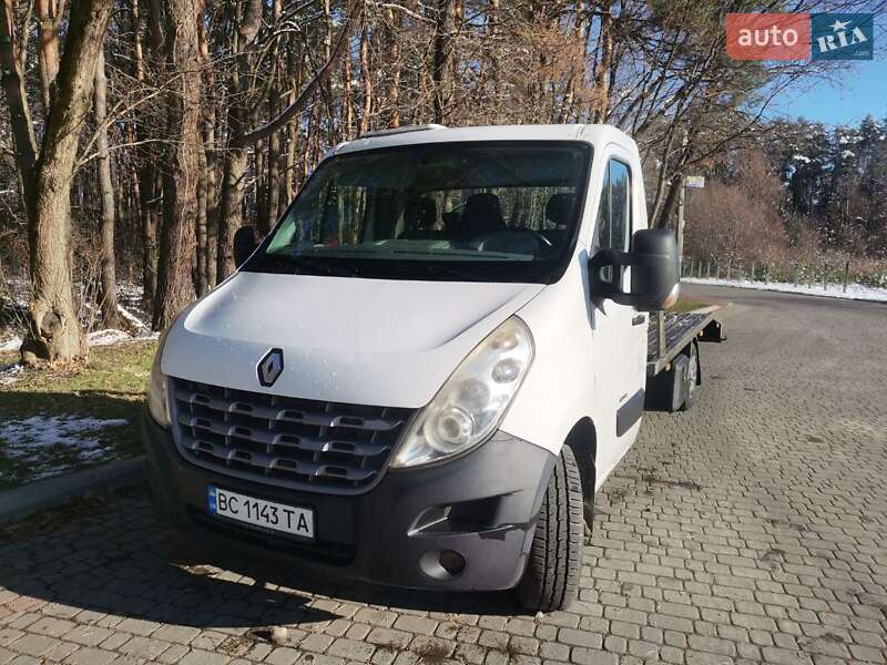 Евакуатор Renault Master 2012 в Львові