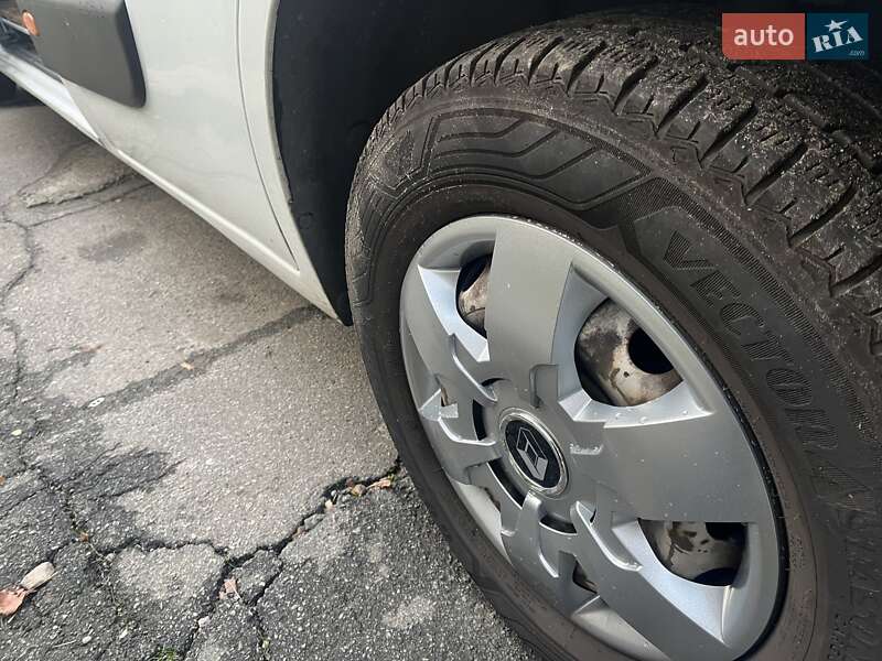 Грузовой фургон Renault Master 2014 в Киеве фото 6 Грузовой фургон Renault Master 2014 в Киеве