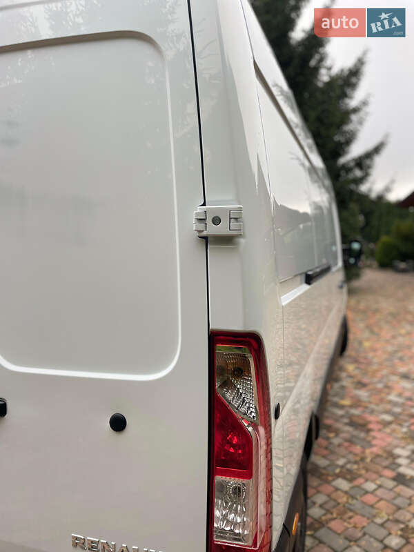 Вантажний фургон Renault Master 2020 в Дубні