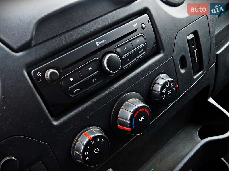 Грузовой фургон Renault Master 2017 в Черкассах