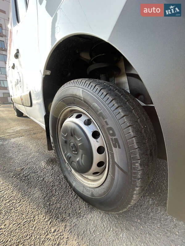 Мікроавтобус вантажний (до 3,5т) Renault Master 2023 в Миколаєві