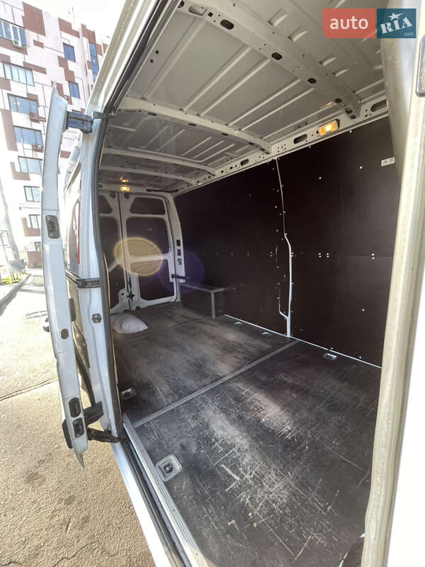 Мікроавтобус вантажний (до 3,5т) Renault Master 2023 в Миколаєві