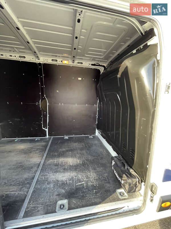 Мікроавтобус вантажний (до 3,5т) Renault Master 2023 в Миколаєві