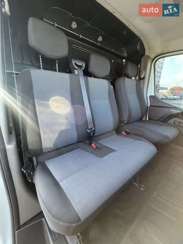 Мікроавтобус вантажний (до 3,5т) Renault Master 2023 в Миколаєві