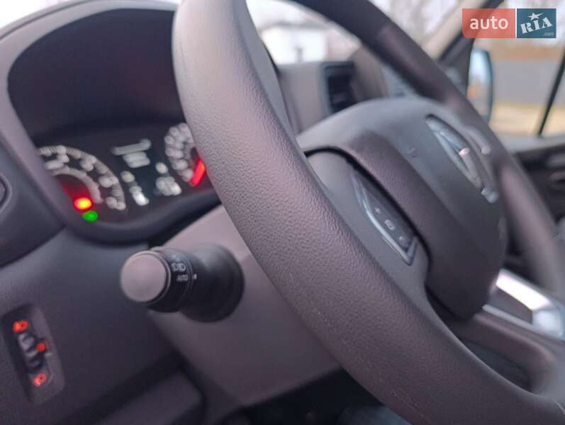 Вантажний фургон Renault Master 2022 в Києві