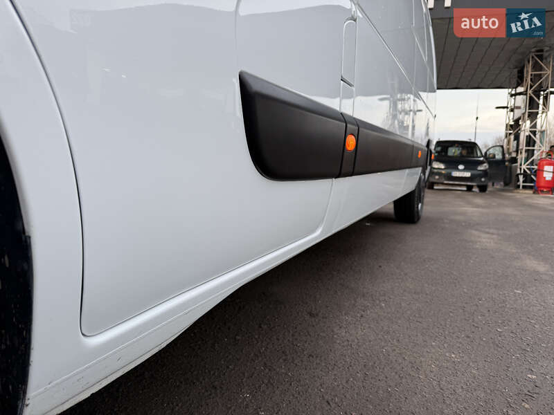 Грузовой фургон Renault Master 2023 в Дубно