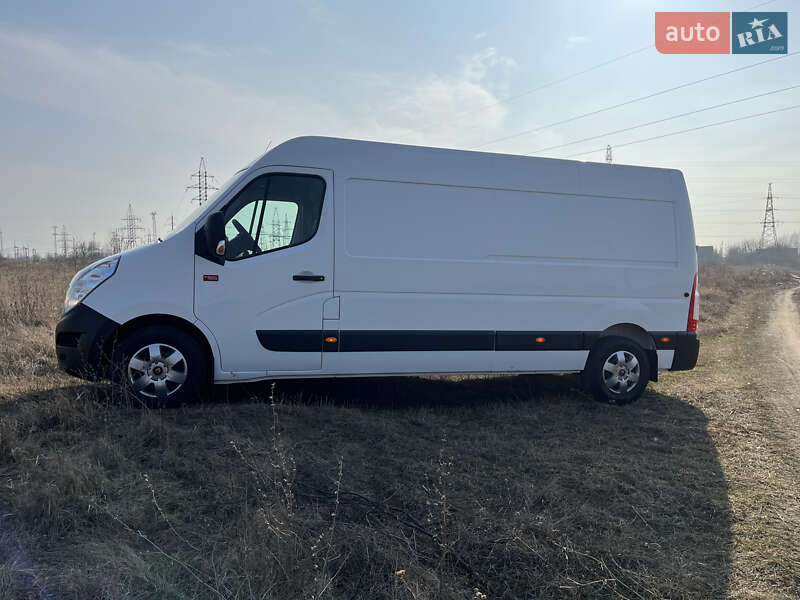 Вантажний фургон Renault Master 2017 в Миргороді