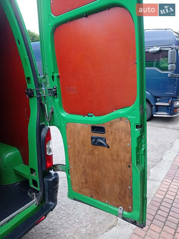 Вантажний фургон Renault Master 2006 в Долинській