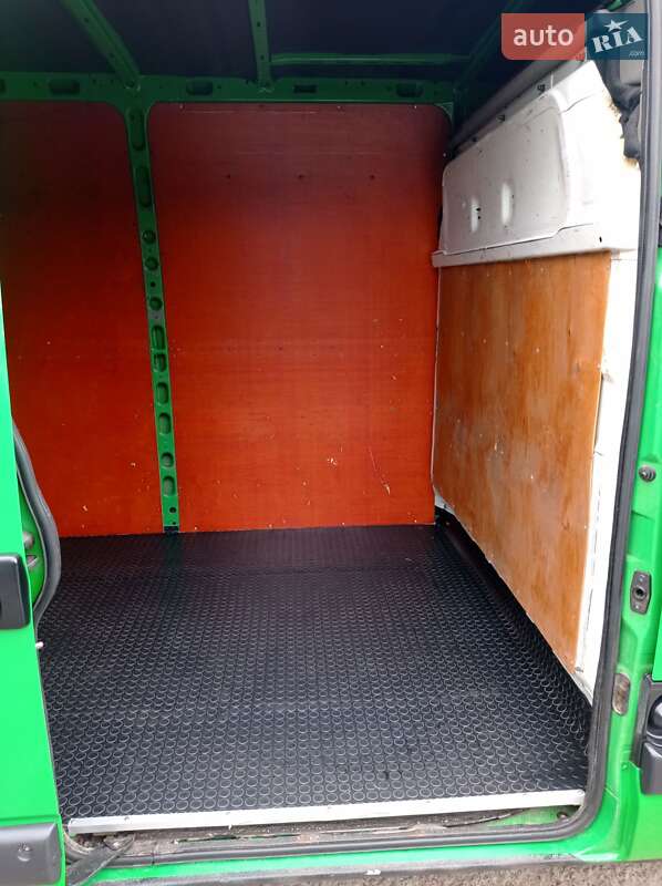 Вантажний фургон Renault Master 2006 в Долинській