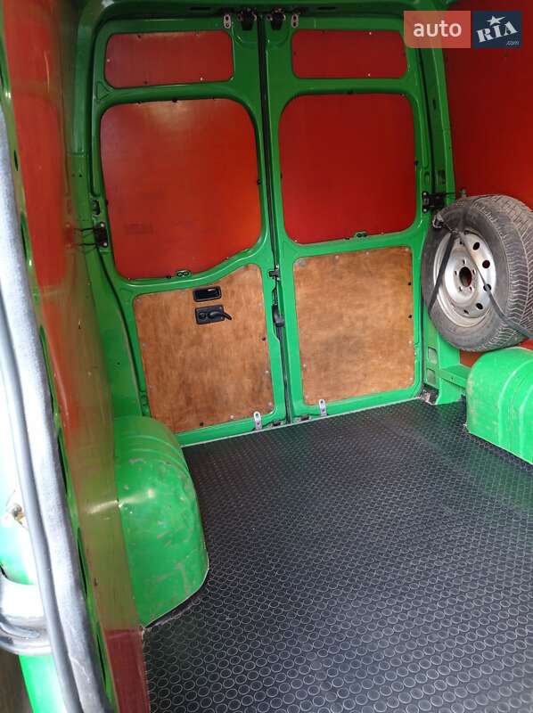 Вантажний фургон Renault Master 2006 в Долинській