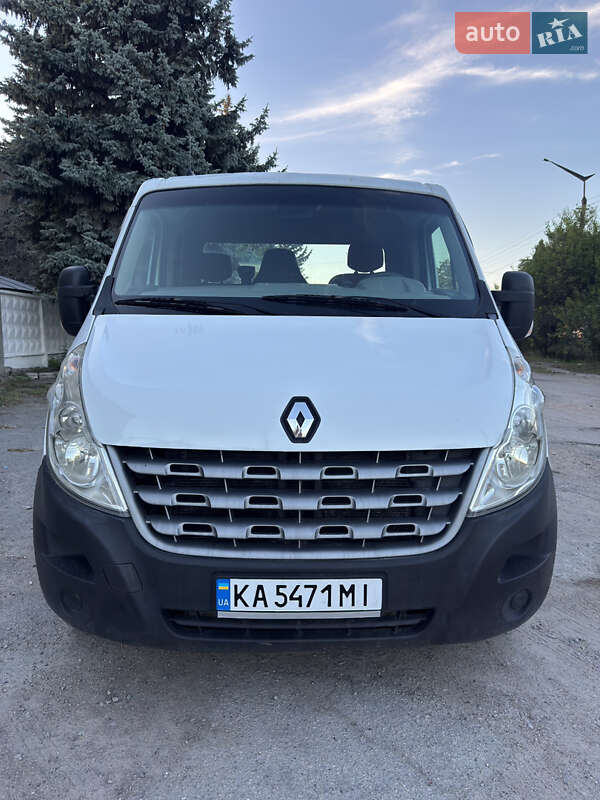 Эвакуатор Renault Master 2013 в Коростышеве