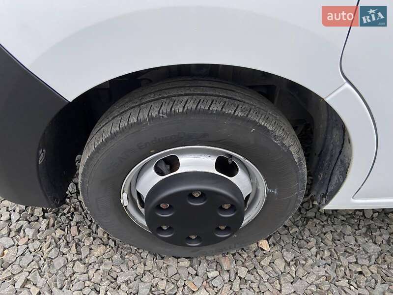 Грузовой фургон Renault Master 2022 в Киеве