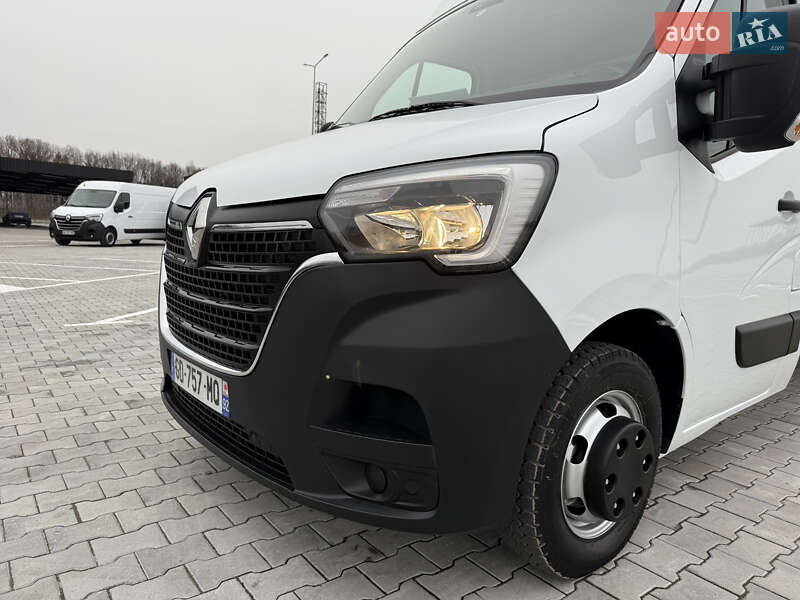 Грузовой фургон Renault Master 2022 в Дубно
